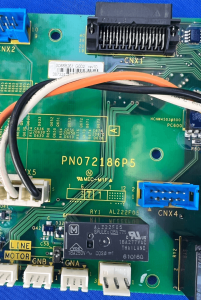 Schneider PN072186P7 board components and connectors