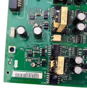 Danfoss 130B7152 high-power driver board components and connectors