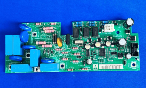 Danfoss 130B8792 board components and connectors
