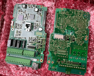 Schneider EAV35793-03 board components and connectors