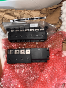 Schneider HRB50126 terminal connectors and wiring detail