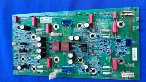 Schneider PN072125P3 board components and connectors