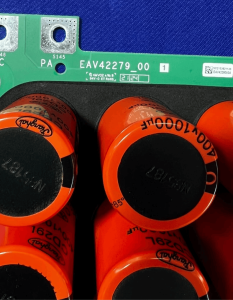 Schneider EAV42279-00 capacitor bank 385V 1000uF detail